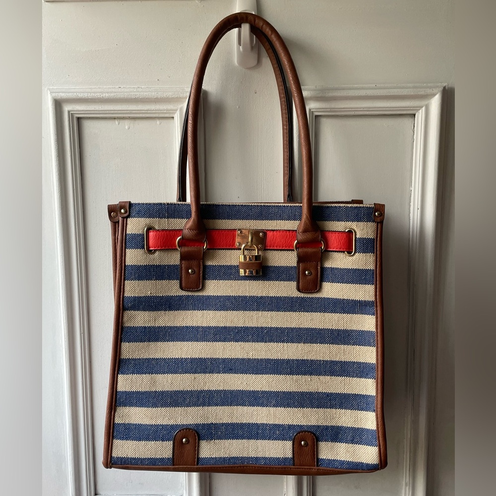 Fun Tote Bag with Nautical Details